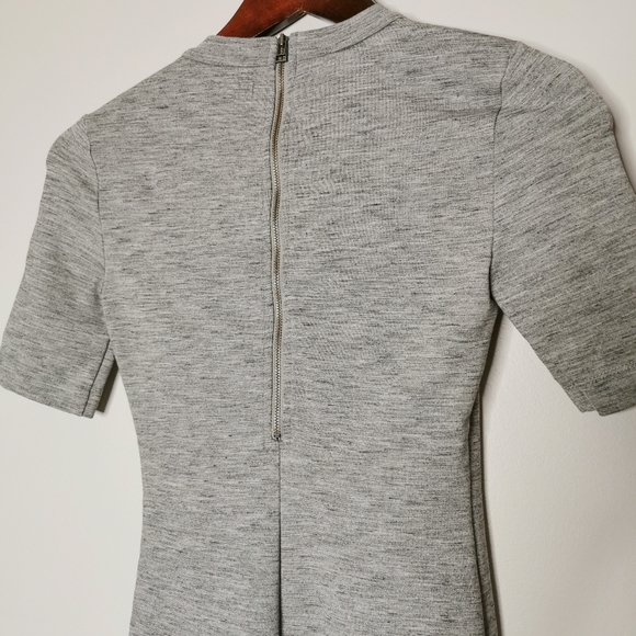 Aritzia - Sunday Best grey Tshirt Dress (Miller) - Picture 3 of 9